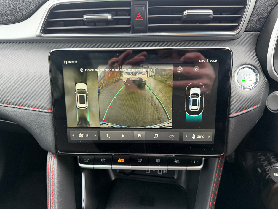 2023 MG ZS TROPHY EV LONG RANGE 73KWH//LOW MILEAGE//SUNROOF FULL LEATHER//SIMI AND AA DEALER €21,900