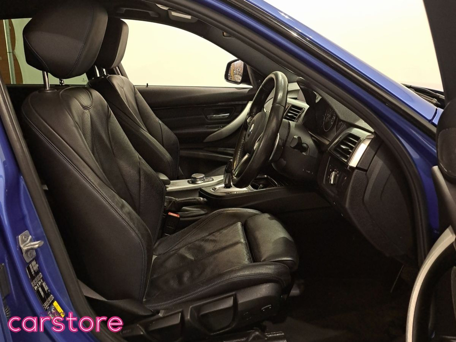 2017 BMW 3 Series 330e M-Sport Estoril Blue €19,890