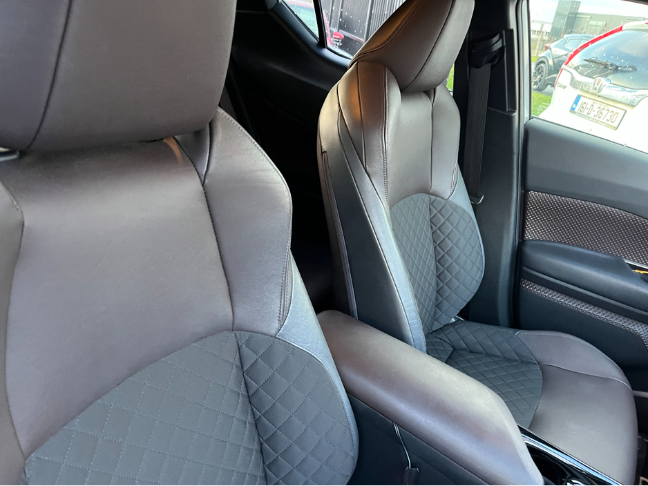 2017 Toyota C-HR 1.8 HYBRID AUTO LOW KM HIGH SPEC €17,750