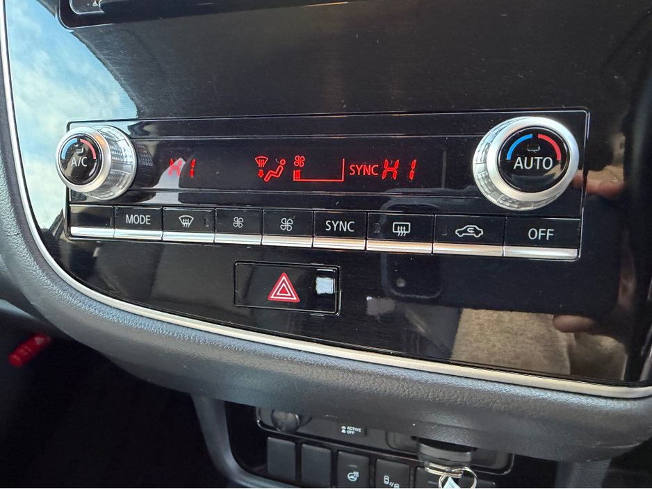 2020 Mitsubishi Outlander 4X4 Plug-in Hybrid - High Spec - Like New €24,750