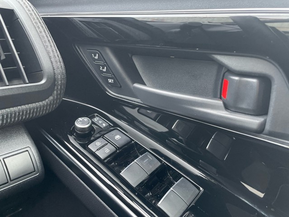 2023 Toyota bZ4X PREMIERE 11K €33,888