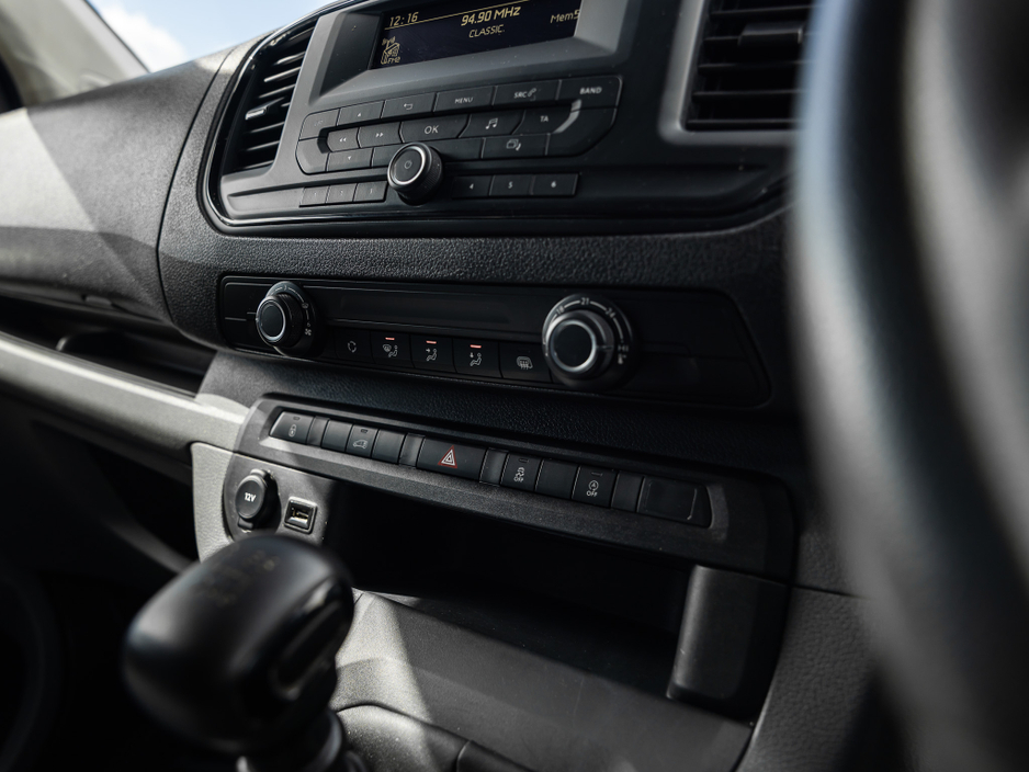 2023 Peugeot Expert - image 15