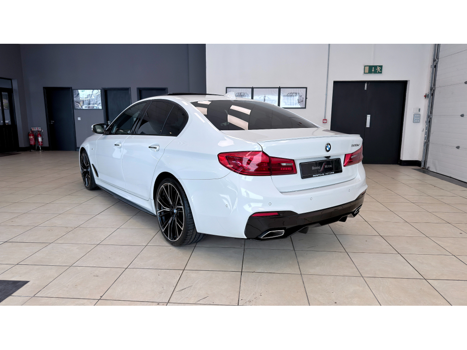 2018 BMW 5 Series - image 24