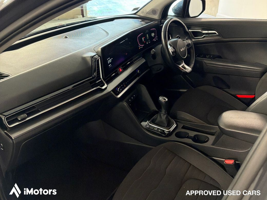 2022 Kia Sportage - image 12