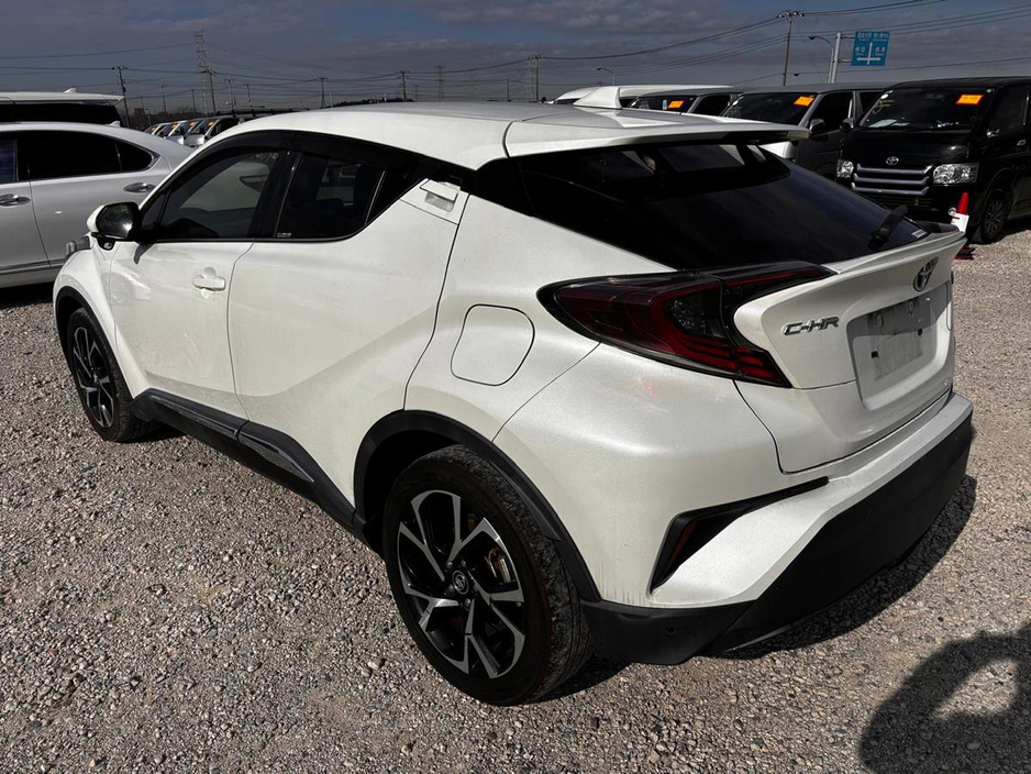 2017 Toyota C-HR - image 5