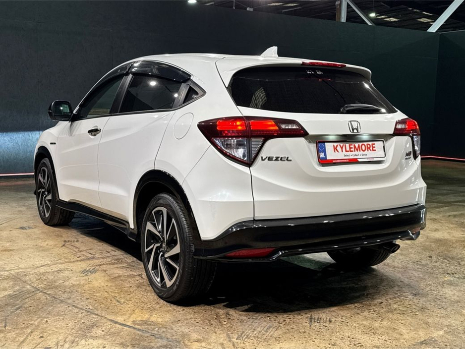 2017 Honda Vezel - image 5