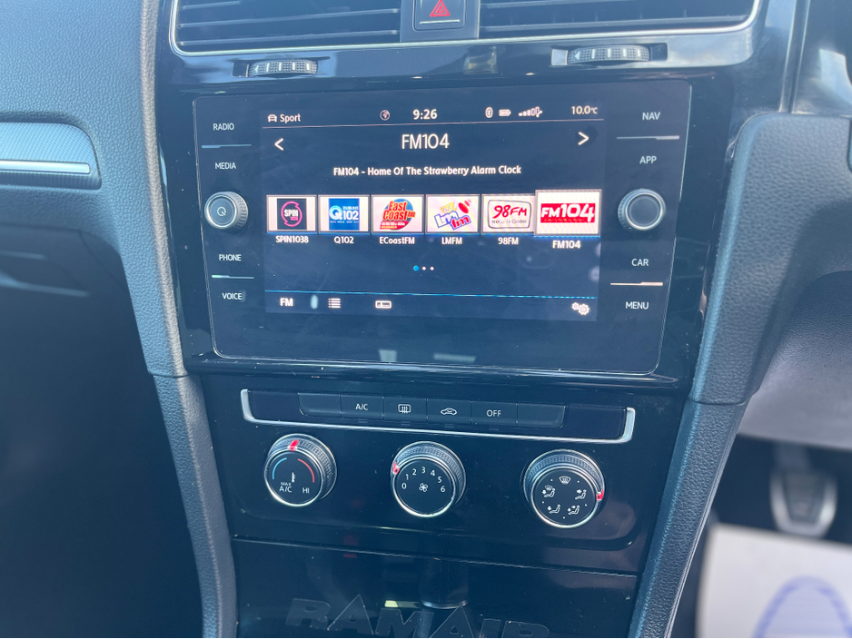 2018 Volkswagen Golf - image 13