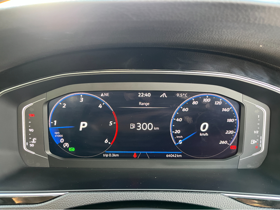 2021 Volkswagen Passat - image 25