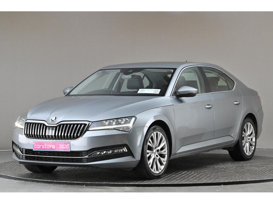 2020 Skoda Superb - image 3