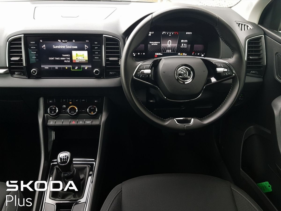 2023 Skoda Karoq - image 7