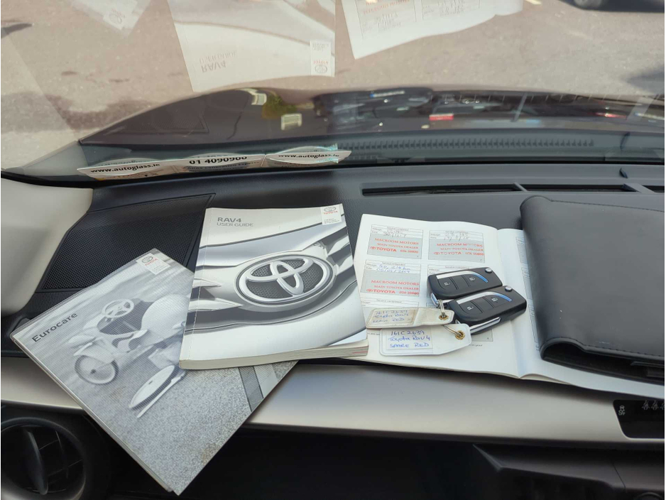 2016 Toyota Rav4 - image 4