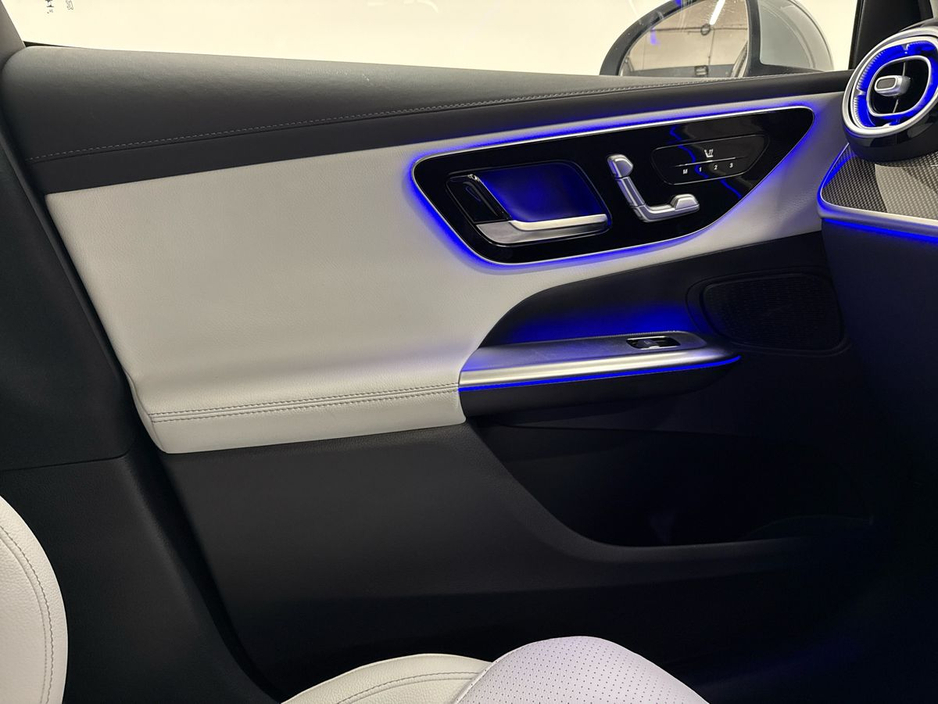 2025 Mercedes-Benz GLC Class - image 14