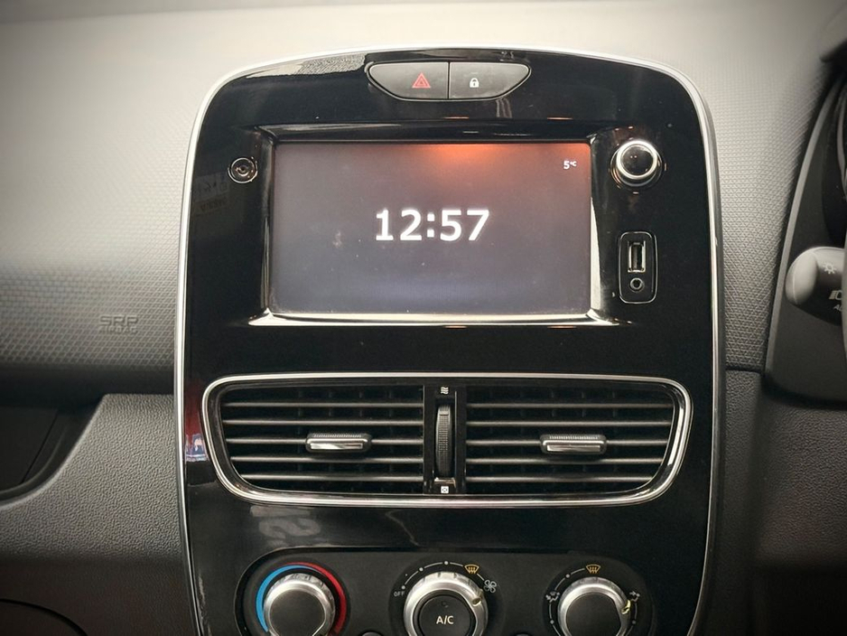 2018 Renault Clio Dynamique NAV 1.2 Petrol // IDEAL STARTER CAR // €10,250