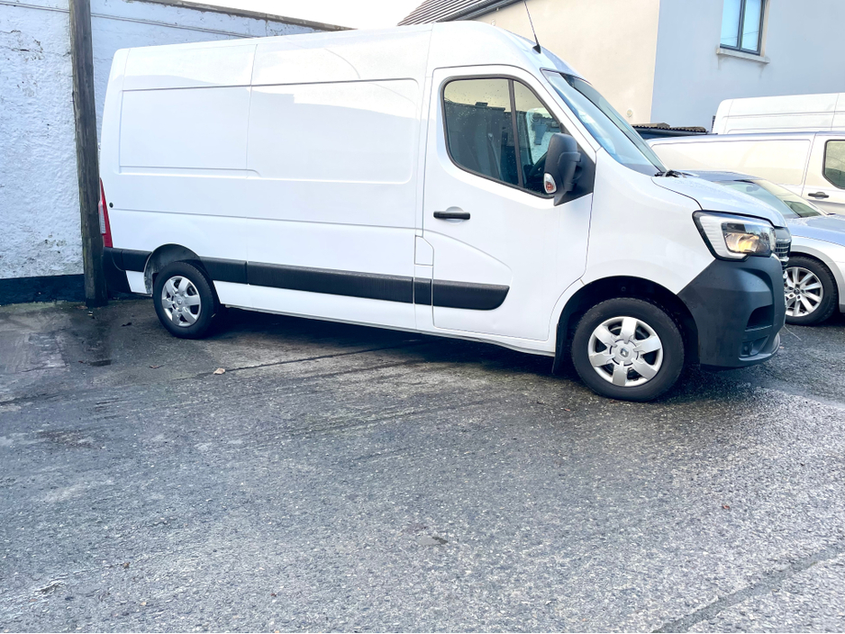 2023 Renault Master MM35 BUSINESS+ 2.3 BLUE DCI 135BHP MWB €18,000