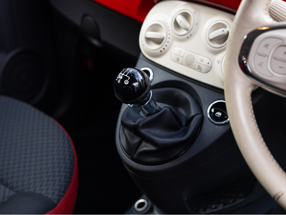 2016 Fiat 500 - image 16