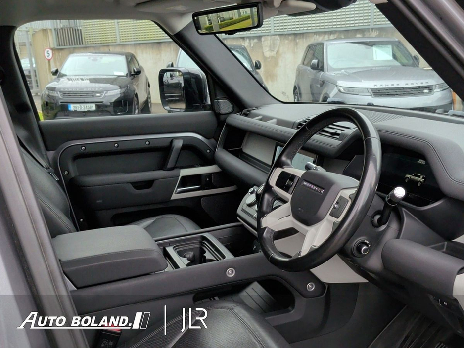 2021 Land Rover Defender - image 13
