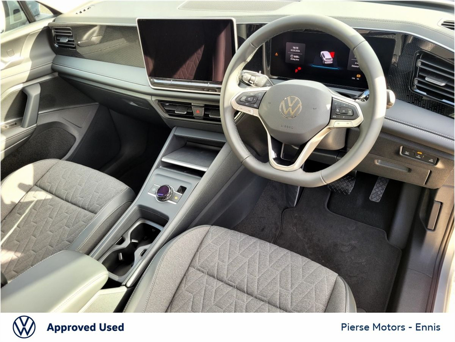 2026 Volkswagen Tiguan - image 2