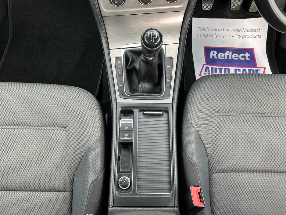 2016 Volkswagen Golf - image 16