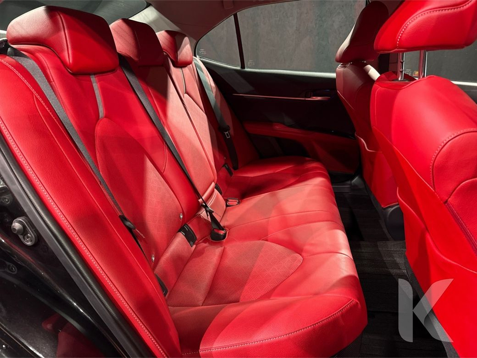 2021 Toyota Camry WS BLACK EDITION - HYBRID - 18'' ALLOY WHEELS - RED LEATHER INTERIOR - ELECTRIC SEATS - REAR CAMERA €26,950