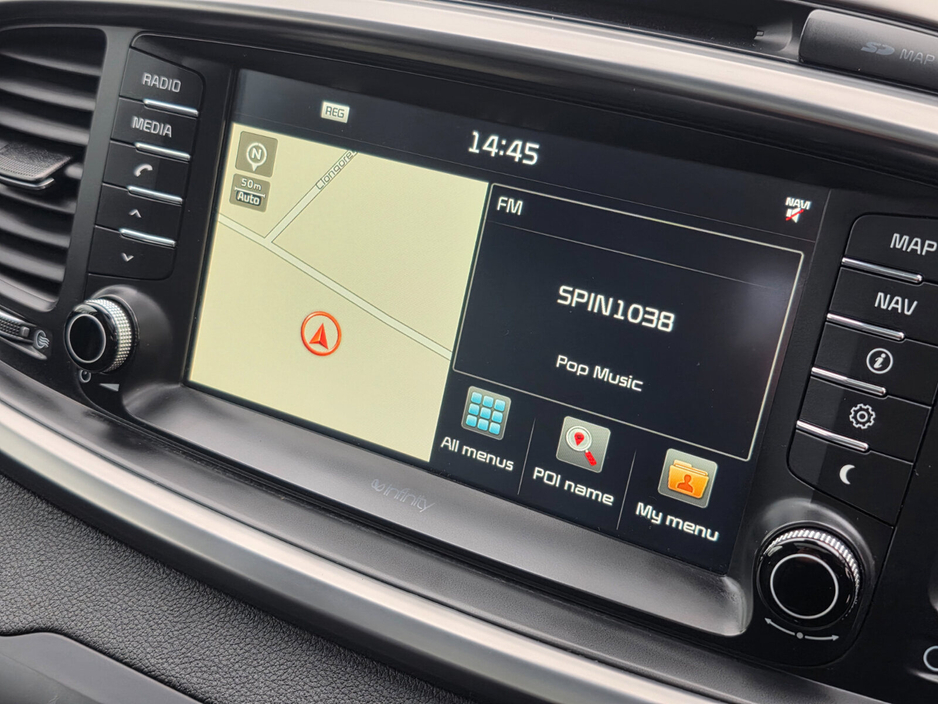 2016 Kia Sorento - image 6