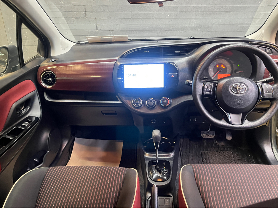 2017 Toyota Vitz 2017 auto (low mileage) €10,995