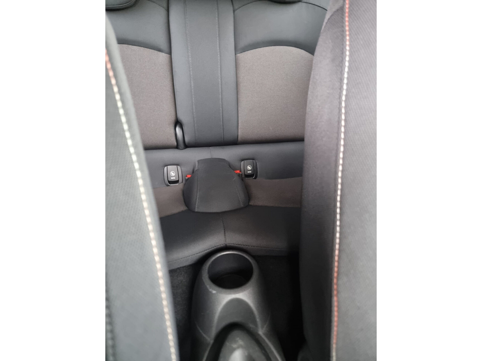 2014 MINI Hatch - image 13