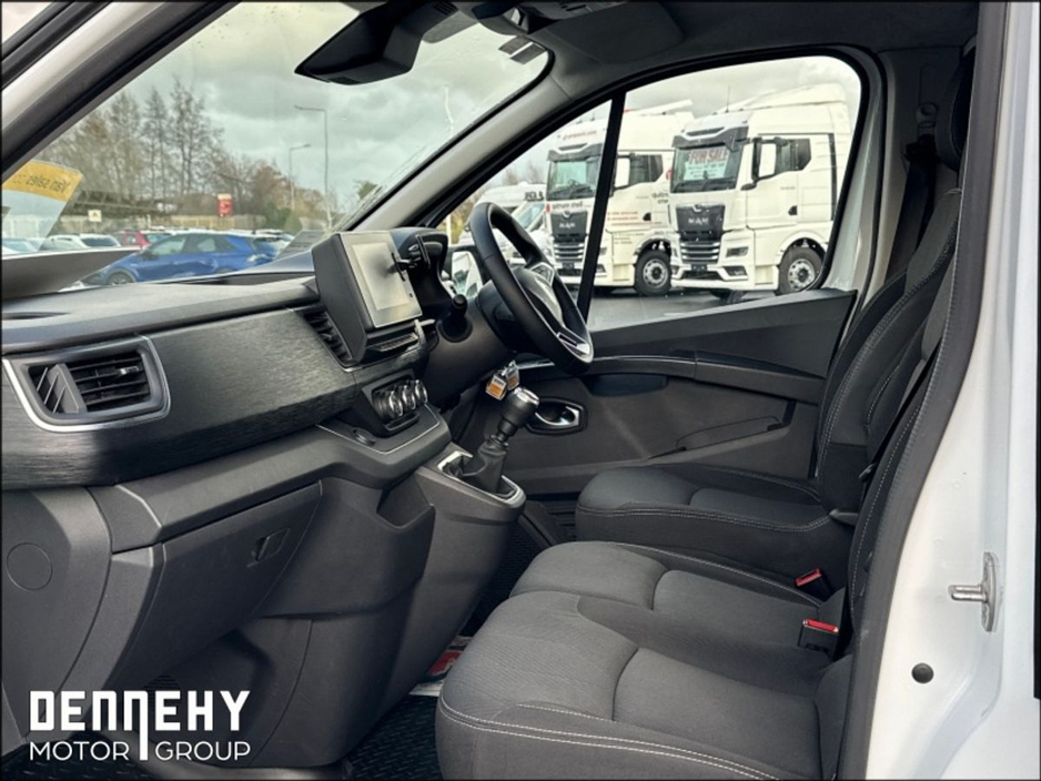 2023 Renault Trafic TRAFIC LL30 BLUE DCI 150 SPORT