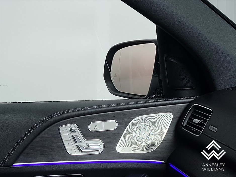 2025 Mercedes-Benz GLE Class - image 29