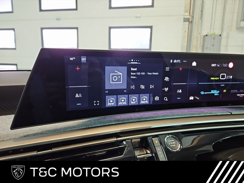 2025 Peugeot 5008 Allure Model 73kwh 210hp 500kms Range - Detachable Tow Bar €49,495