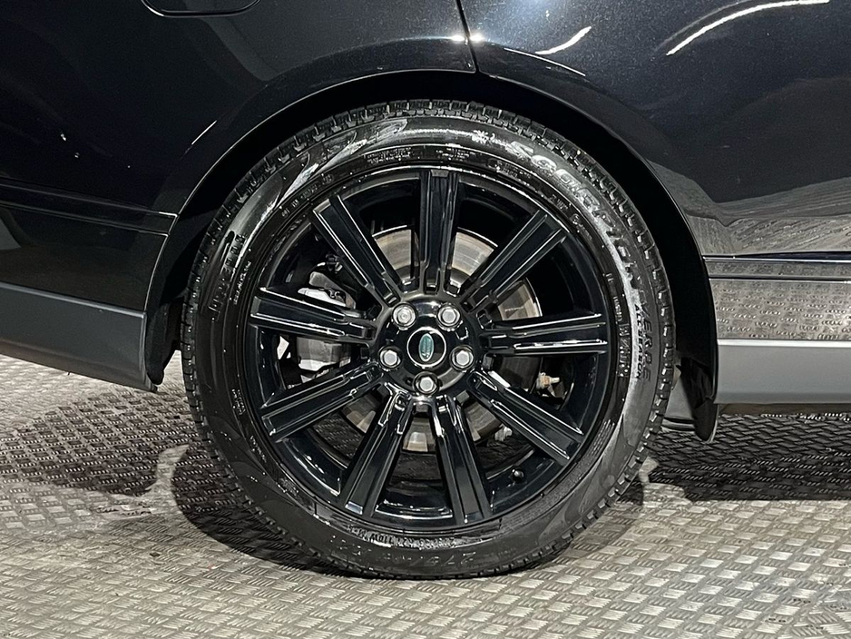 2022 Land Rover Range Rover - image 10