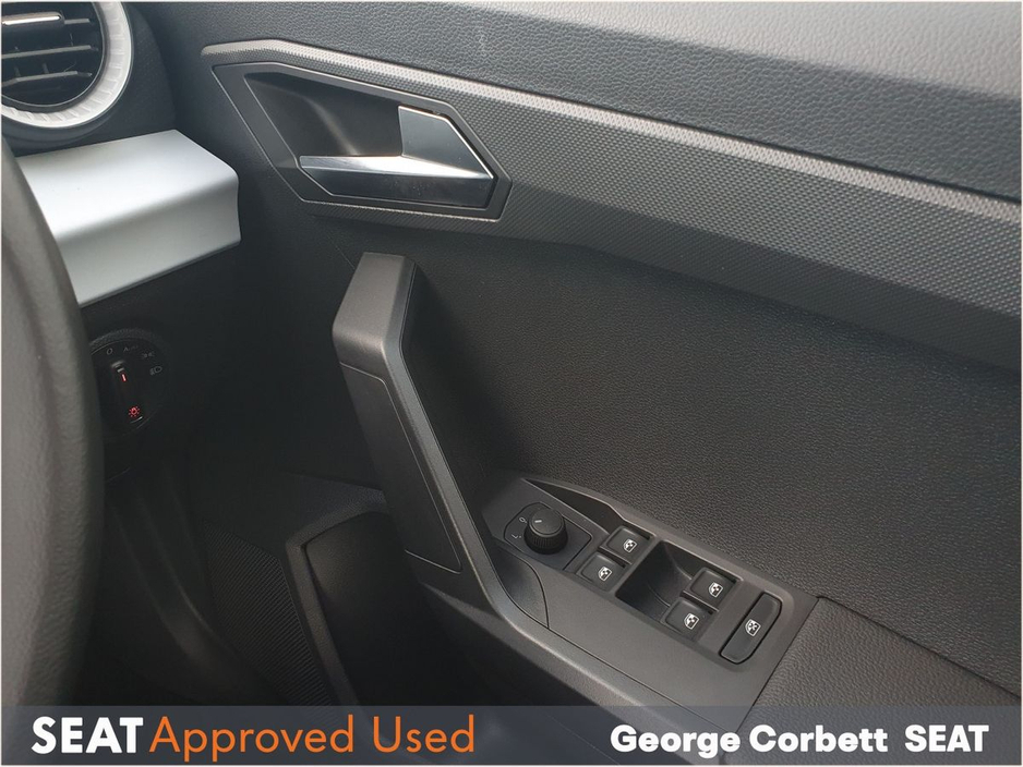 2025 SEAT Arona - image 22