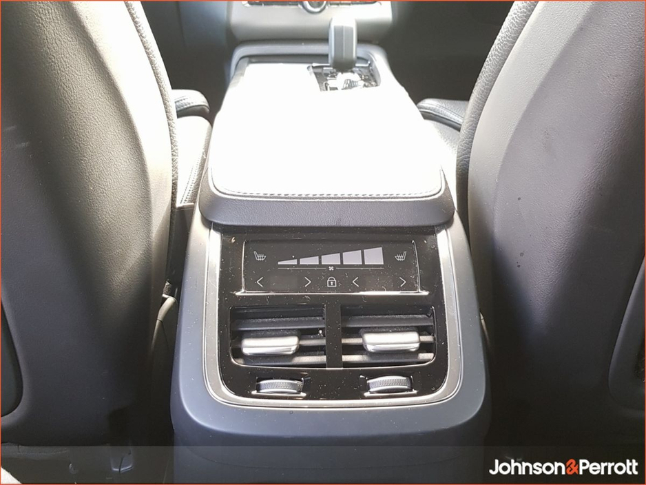 2023 Volvo XC90 T8 PHEV 455hp Core Bright (Two Year Volvo Selekt Warranty + Two Year Volvo Service Plan) €64,900