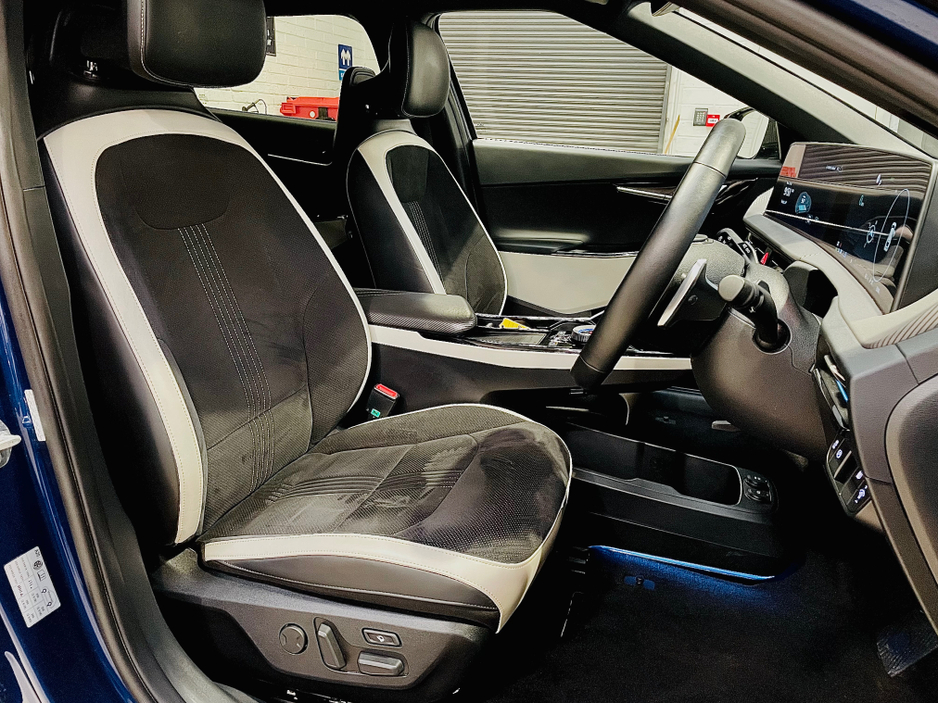 2023 Kia EV6 - image 11