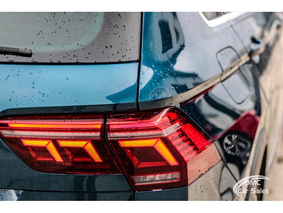 2021 Volkswagen Tiguan - image 13