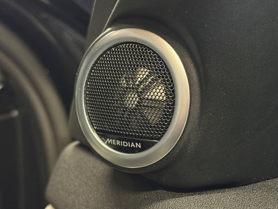 2023 Land Rover Range Rover Evoque - image 22