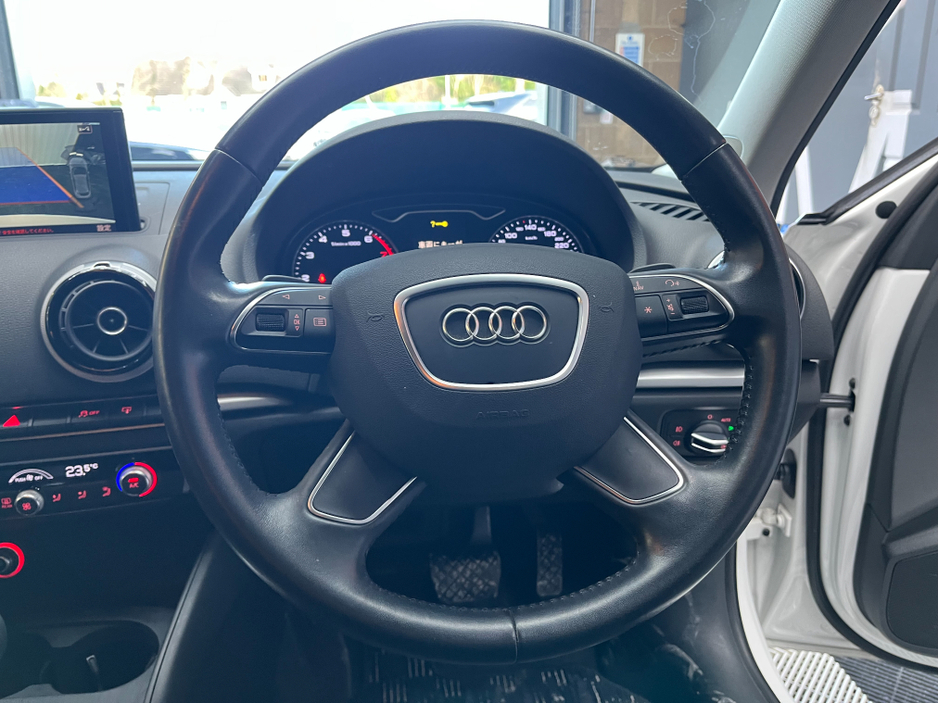 2016 Audi A3 Sportback 2016 AUDI A3 SPORTBACK TFSI 1.4 AUTOMATIC / CRUISE CONTROL / REVERSE CAMERA AND MORE