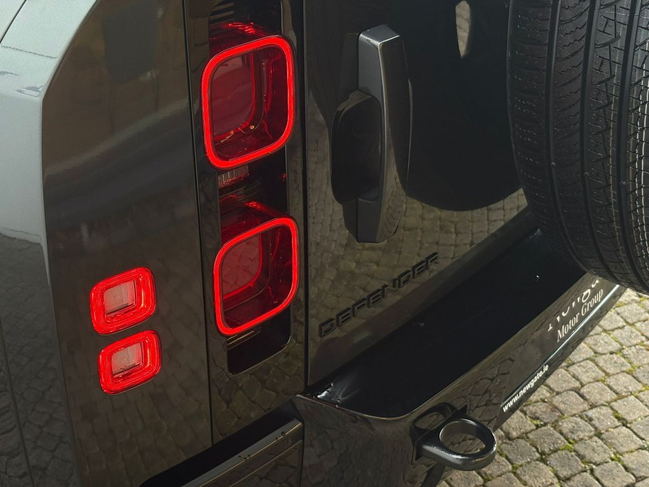 2025 Land Rover Defender - image 41