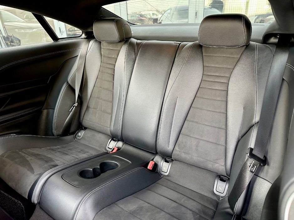 2017 Mercedes-Benz E Class - image 8