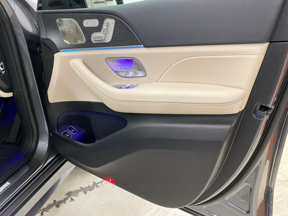 2025 Mercedes-Benz GLE Class - image 18