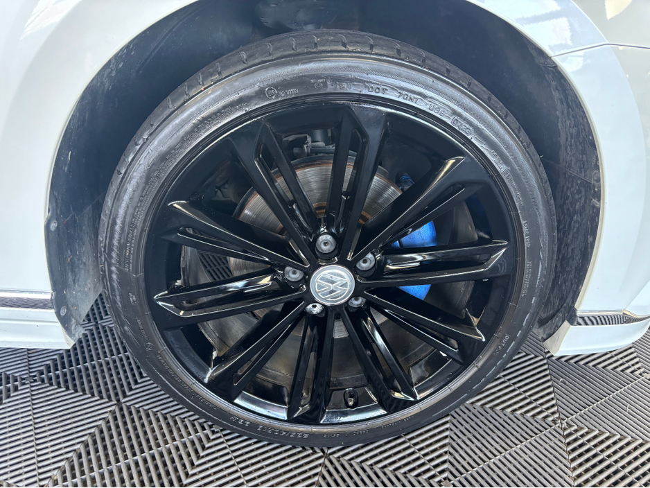 2016 Volkswagen Passat - image 7