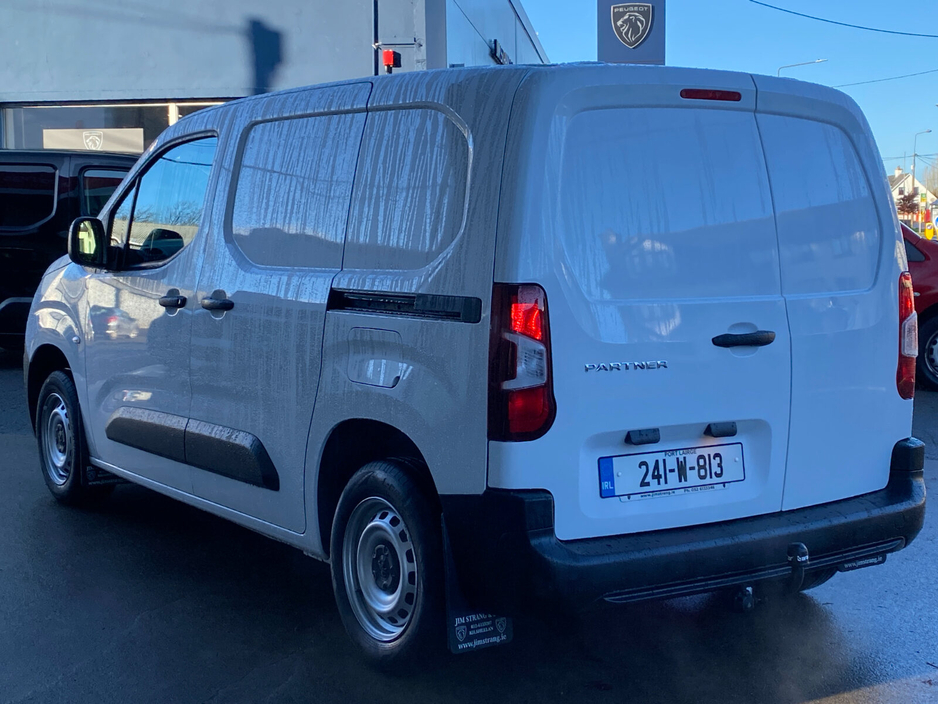 2024 Peugeot Partner  €18,618