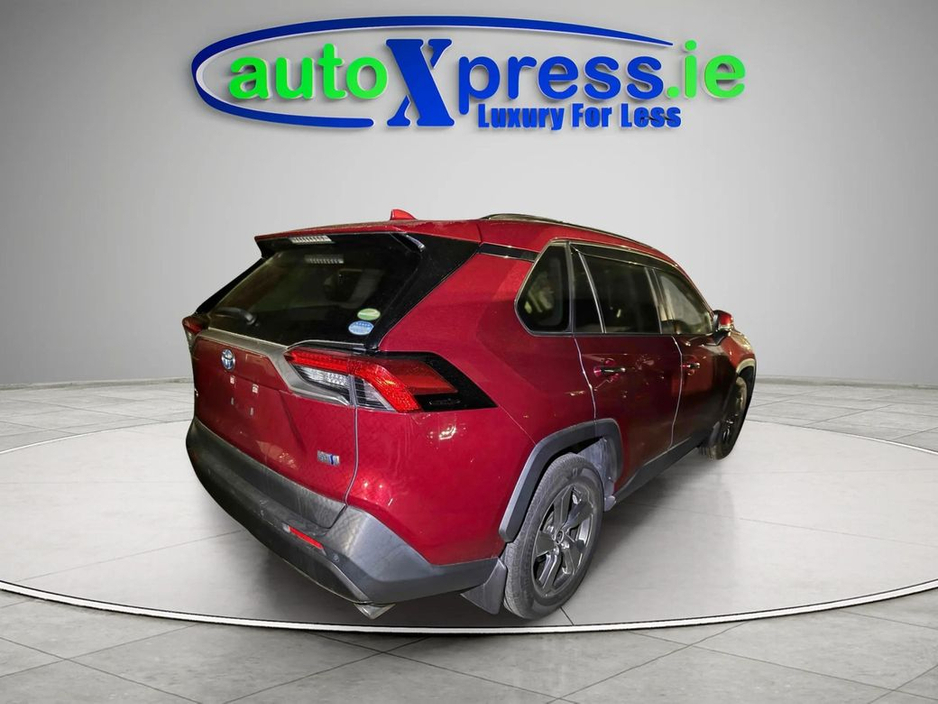 2020 Toyota Rav4 - image 5