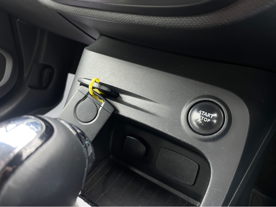 2015 Renault Captur - image 23