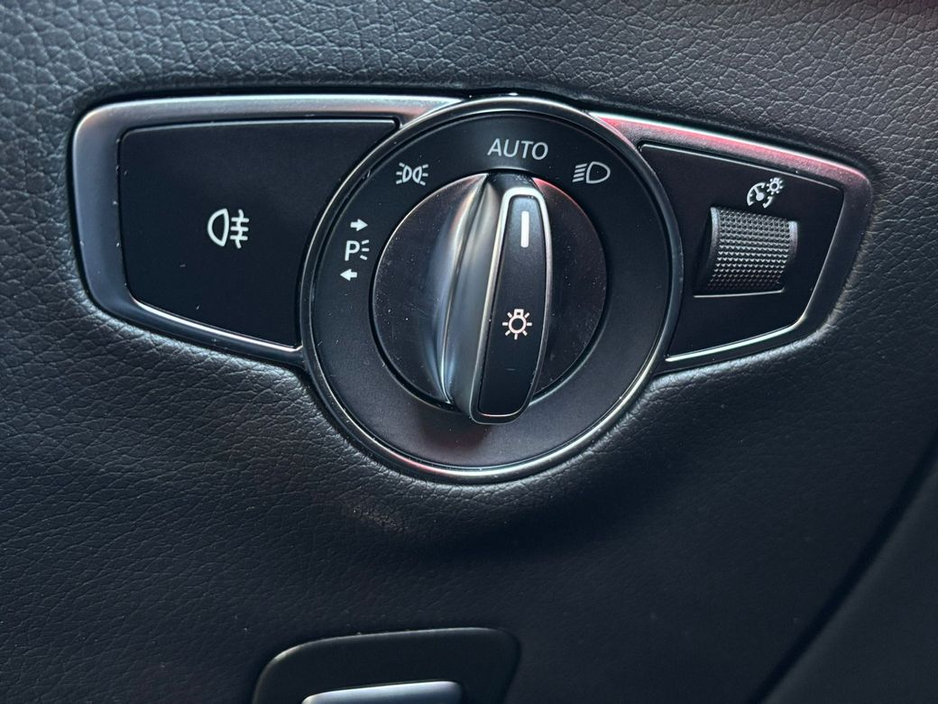 2023 Mercedes-Benz EQC - image 33