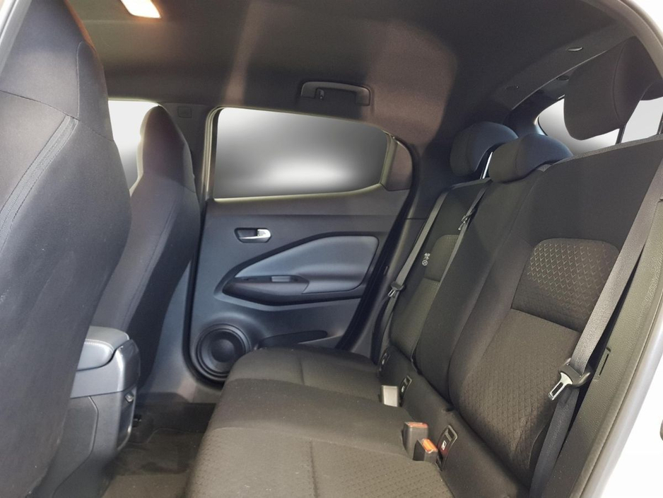 2022 Nissan Juke - image 5