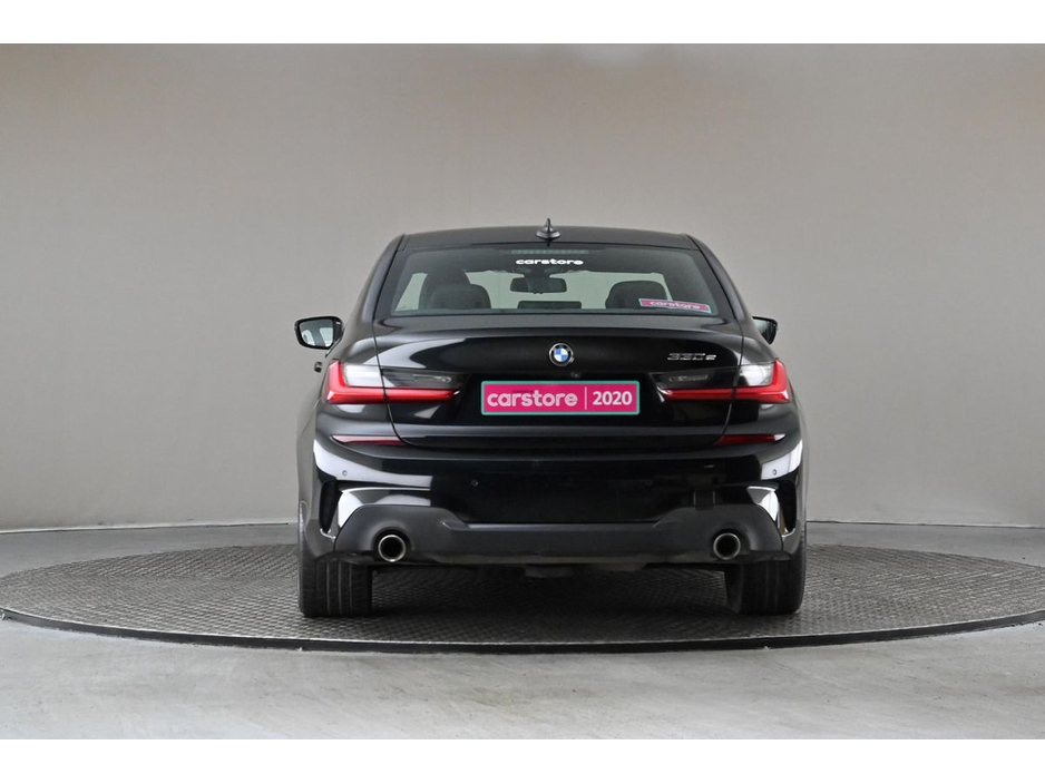 2020 BMW 3 Series - image 7