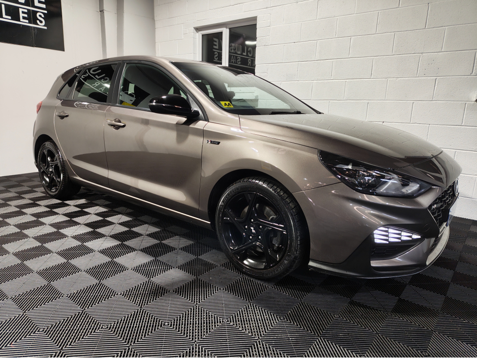 2022 Hyundai i30 - image 12