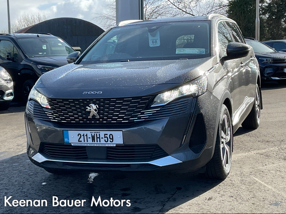 2021 Peugeot 5008 - image 2