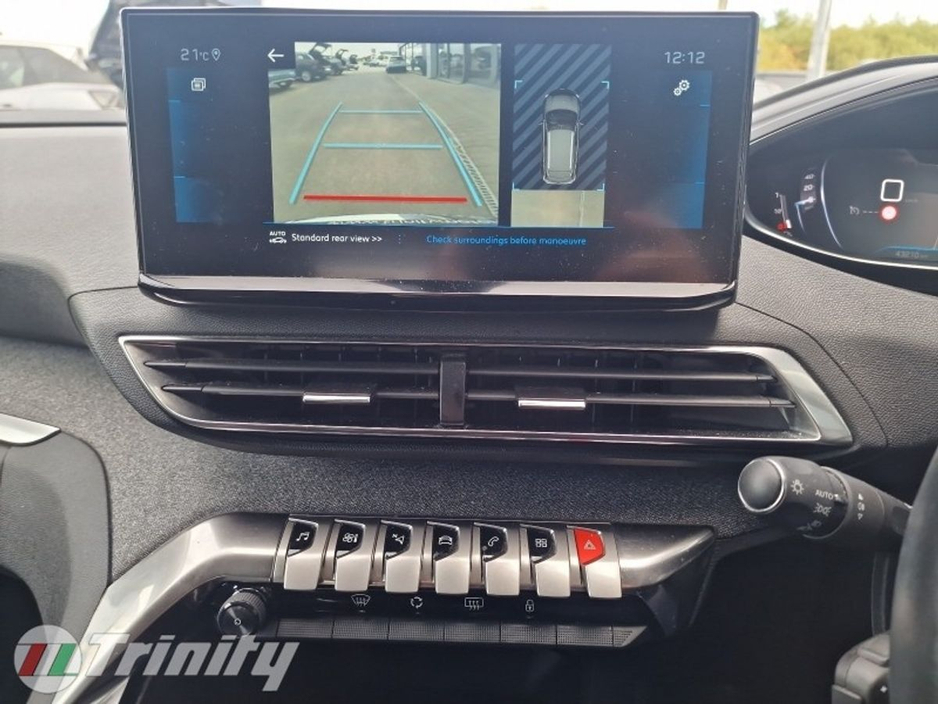 2022 Peugeot 3008 - image 14