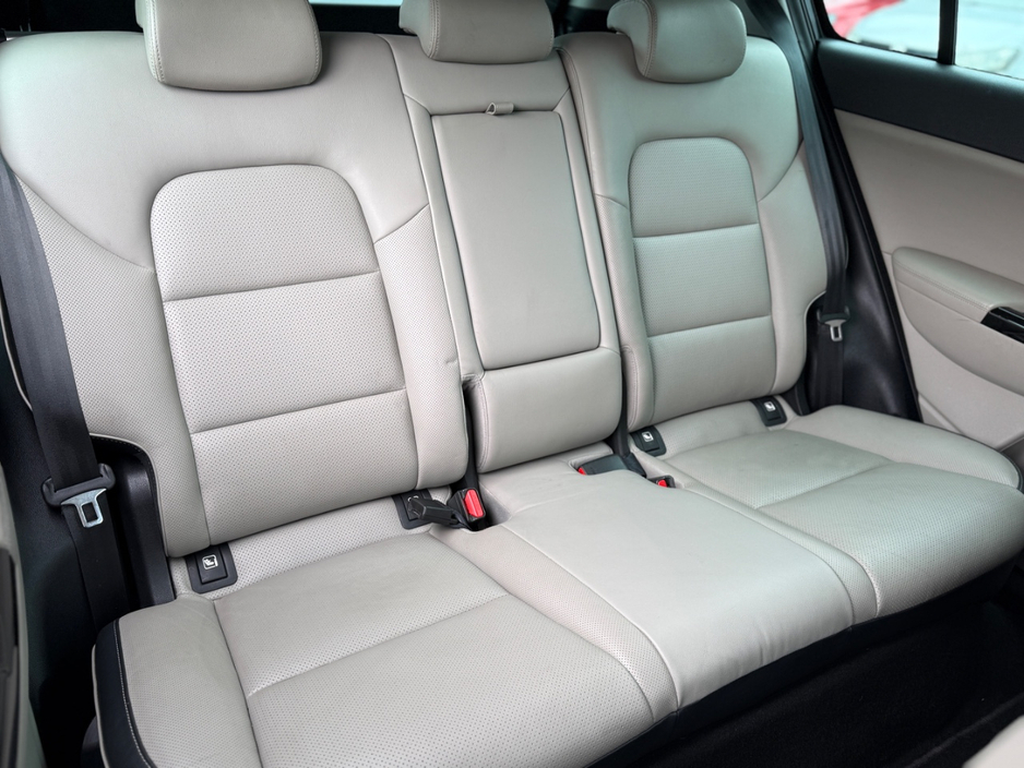 2022 Kia Sportage - image 22
